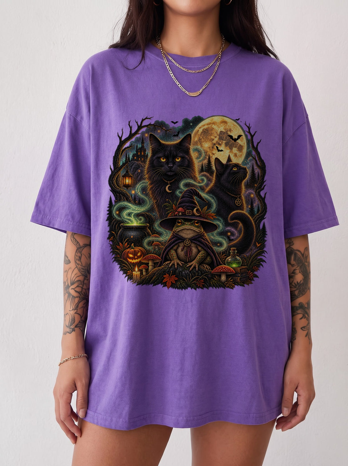 Mystical Halloween Toad Familiar T-Shirt, Y2K Witchy Graphic Tee, 90s Retro Gothic Aesthetic, To The Moon
